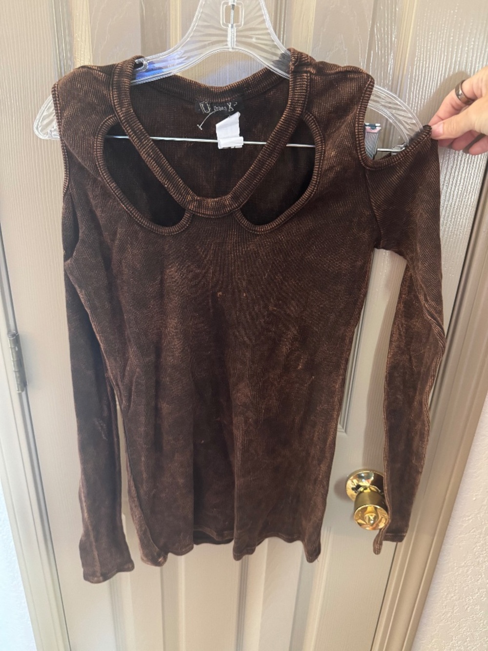 NWT Urban X Brown weathered off shoulder shirt sz L